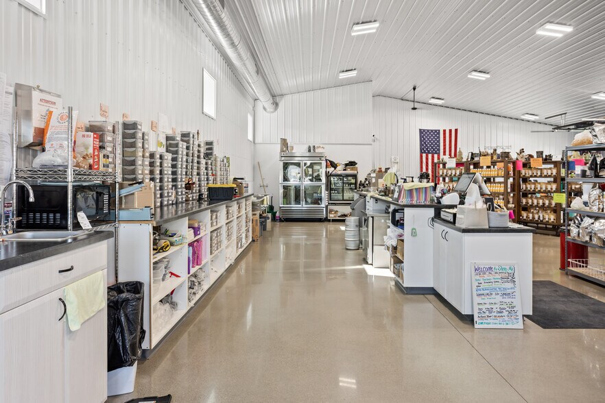 More Photos Of 5498 51st Ave S, Fargo General Retail For Sale