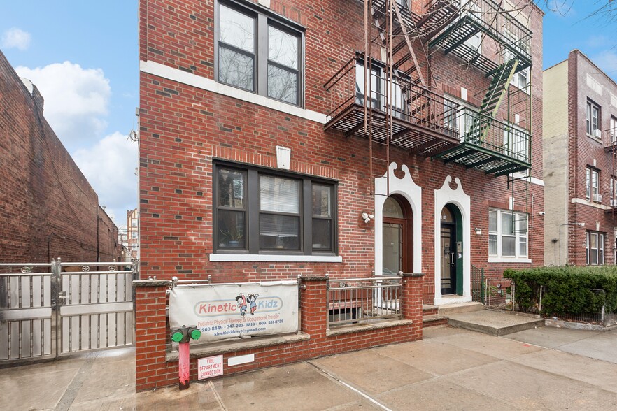 Primary Photo Of 43-40 41st St, Sunnyside Apartments For Lease