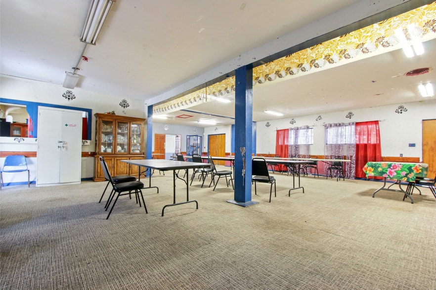 More Photos Of 109 S Aprilia Ave, Compton Religious Facility For Sale