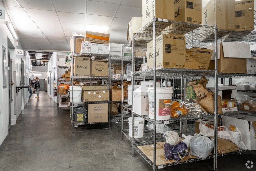 More Photos Of 1560 S Lewis St, Anaheim Warehouse For Lease