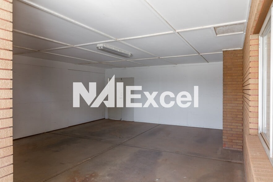 More Photos Of 2357 Santa Clara Dr, Santa Clara General Retail For Lease