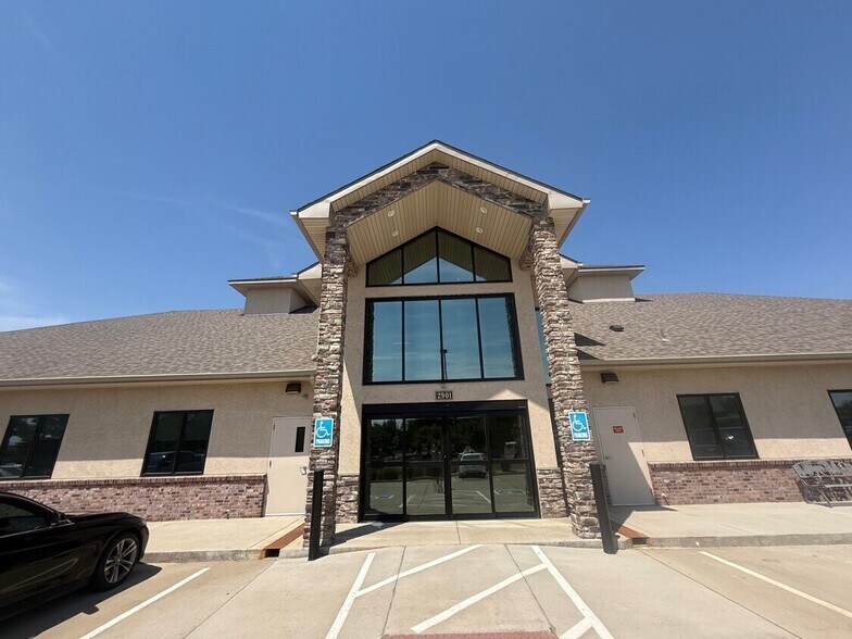 Primary Photo Of 2901 Purcell St, Brighton Medical For Lease