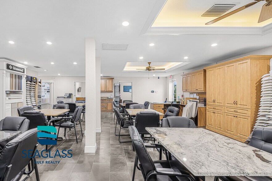 More Photos Of 3890 Veronica S Shoemaker Blvd, Fort Myers Warehouse For Sale