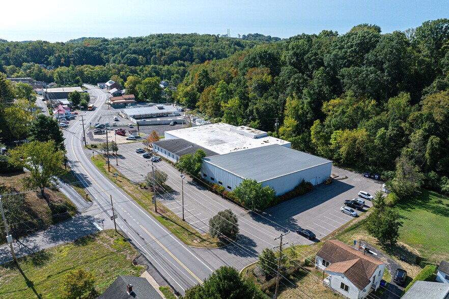 More Photos Of 549 Us-30, Imperial Warehouse For Lease