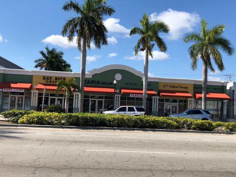 More Photos Of 2724-2728 Hollywood Blvd, Hollywood Storefront For Lease