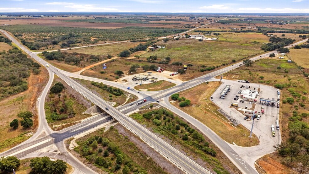 More Photos Of 1000 State Highway 123 S, Stockdale Service Station For Sale