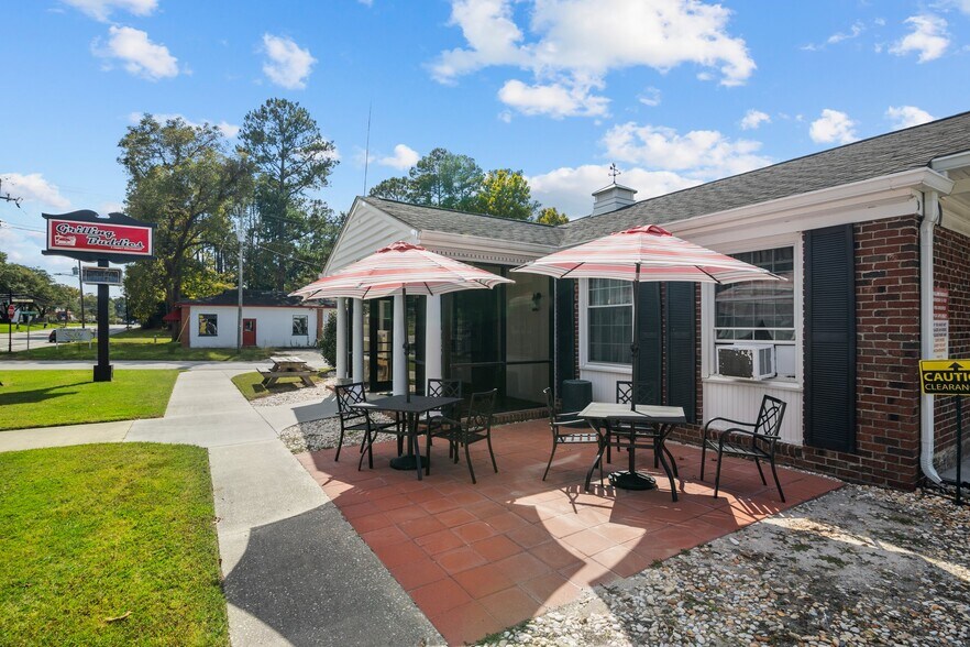 More Photos Of 214 Main St, Pollocksville Specialty For Sale