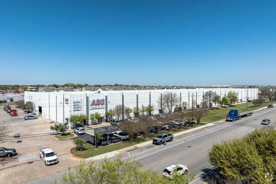 More Photos Of 15508 Bratton Ln, Austin Warehouse For Lease