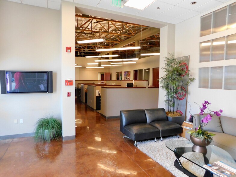 More Photos Of 17521-17551 Gillette Ave, Irvine Coworking Space