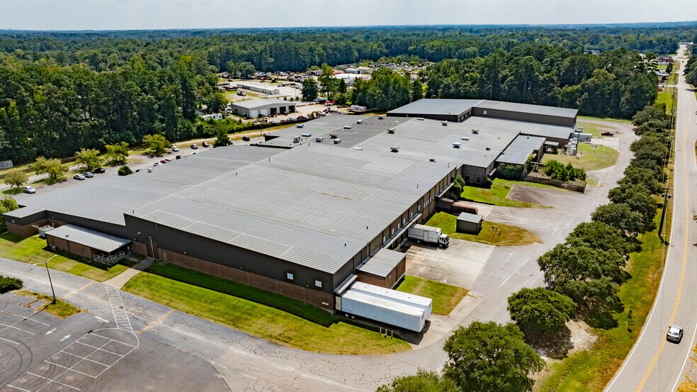 More Photos Of 719 Dunn Rd, Fayetteville Warehouse For Sale