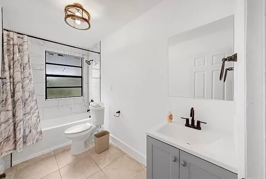 More Photos Of 904 4th St, West Palm Beach Multifamily For Sale