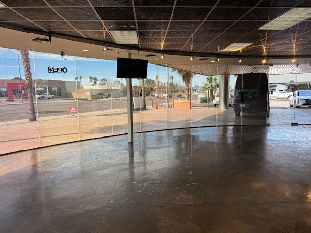 More Photos Of 811 N Scottsdale Rd, Scottsdale Auto Dealership For Lease