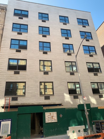 11 Cooper St, New York, NY 10034 - Multi-Family For Lease | Cityfeet.com