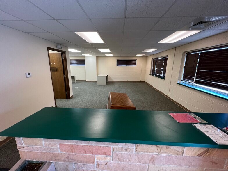 More Photos Of 2602 N Morgan St, Decatur Office For Sale
