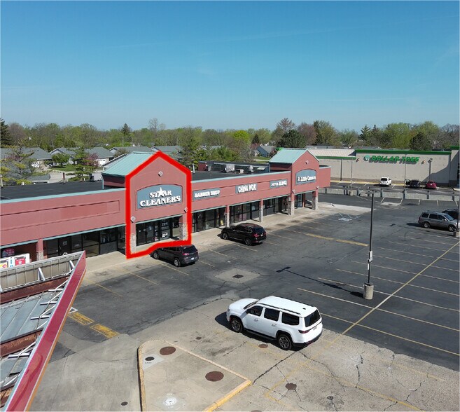 More Photos Of 6312 Oaklandon Rd, Indianapolis Storefront For Lease