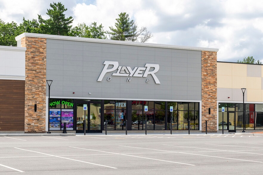 More Photos Of 440 Middlesex Rd, Tyngsborough Unknown For Lease