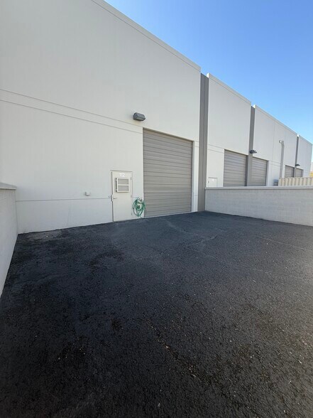 More Photos Of 2610 E Mohawk Ln, Phoenix Warehouse For Sale