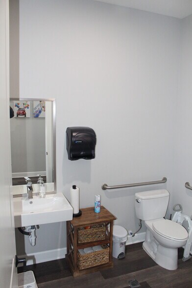 More Photos Of 2035 N Mason Rd, Katy Medical For Lease