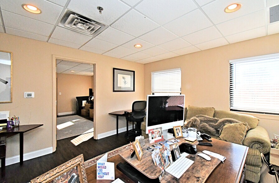 More Photos Of 900 Schell Ln, Phoenixville Office For Sale