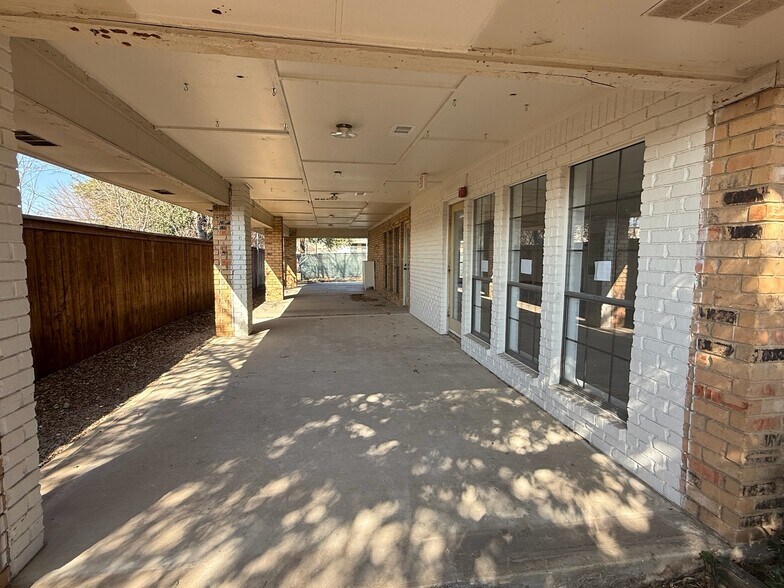 More Photos Of 1935 Old Denton Rd, Carrollton Daycare Center For Sale