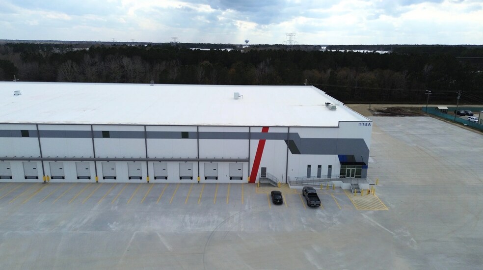 More Photos Of 115 Parkway Dr, Rincon Unknown For Lease