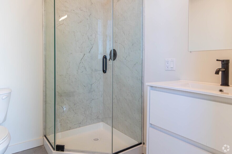 More Photos Of 55 Washington St, East Orange Apartments For Sale