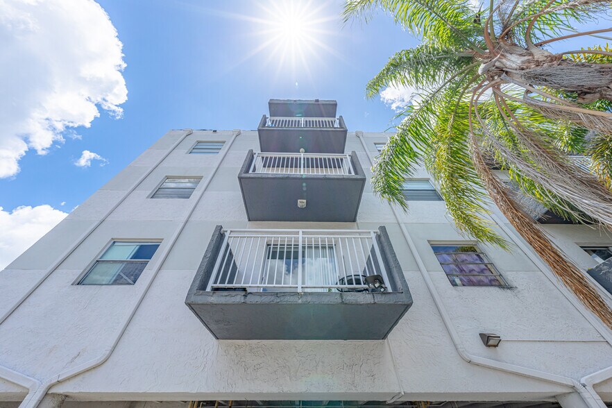 More Photos Of 1095 W 77th St, Hialeah Apartments For Sale