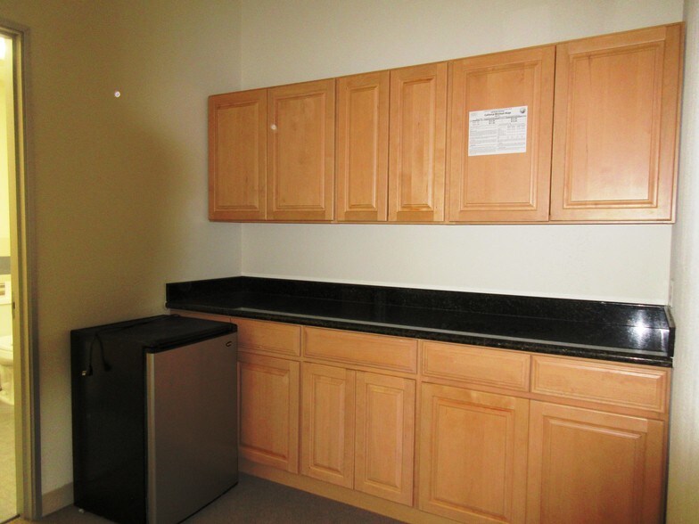 More Photos Of 909-943 Corporate Way, Fremont Research And Development For Sale