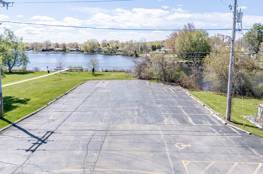 More Photos Of 132 E Main St, Hortonville Bank For Sale