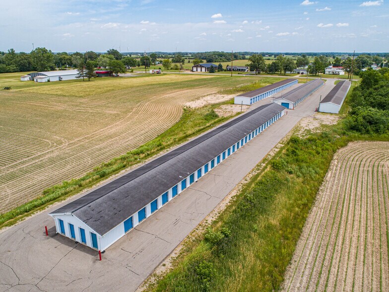 More Photos Of 1067 N Mission Rd, Mount Pleasant Self Storage For Sale