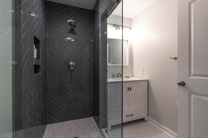 More Photos Of 4851-4855 Narragansett Ave, San Diego Apartments For Sale