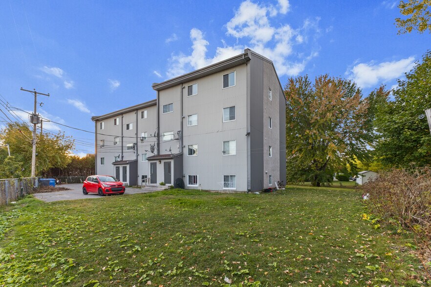 More Photos Of 2012-2014 Rue Fournier, St-Jérôme Apartments For Sale