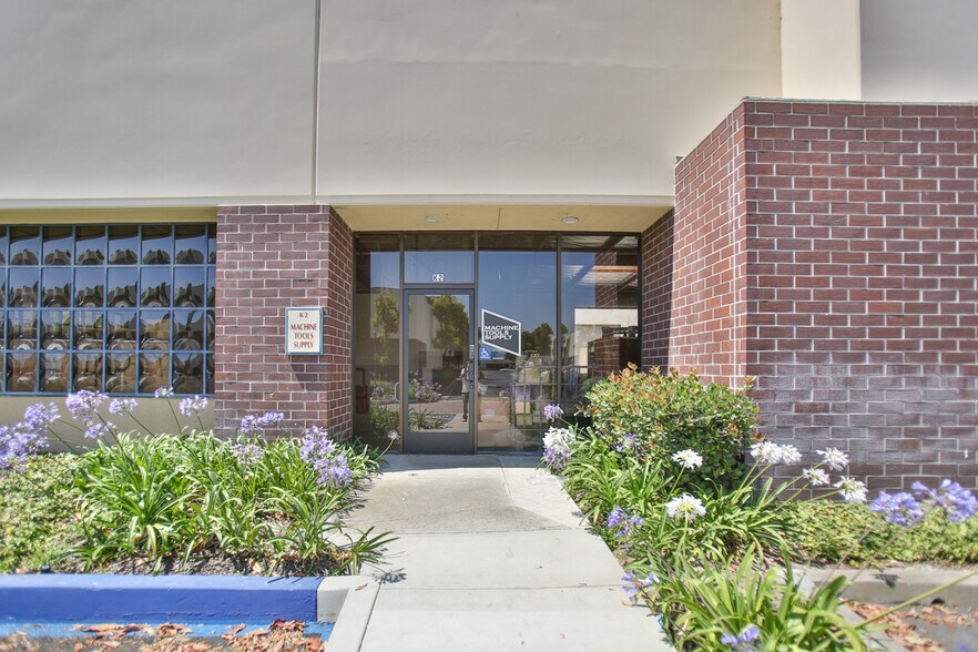 More Photos Of 3505 Cadillac Ave, Costa Mesa Office For Lease