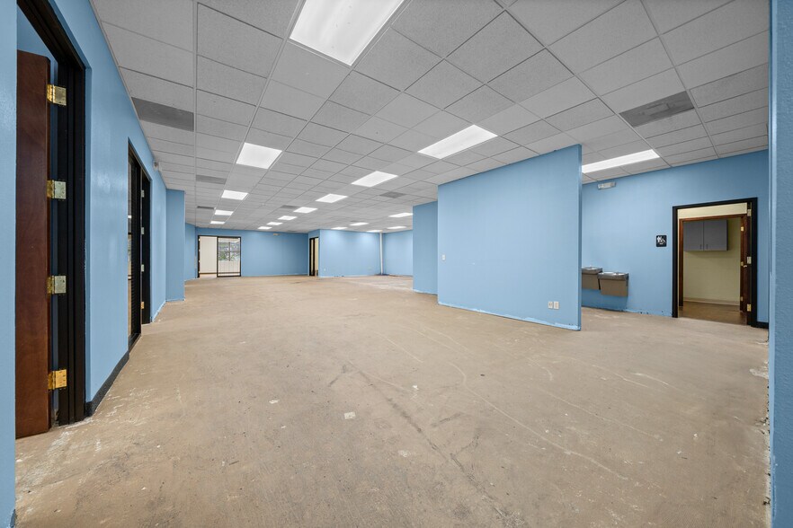 More Photos Of 5885 Central Ave, Saint Petersburg Office For Lease