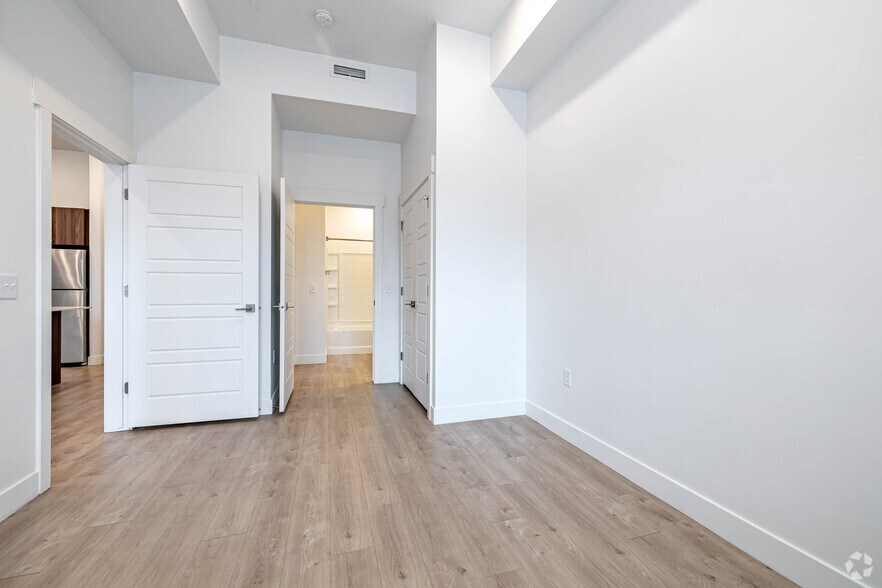 More Photos Of 1925 W North Temple, Salt Lake City Apartments For Lease