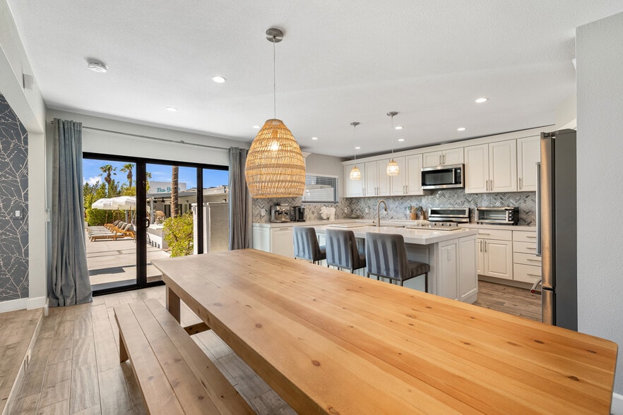 More Photos Of 66358 Desert View Ave, Desert Hot Springs Hotel For Sale