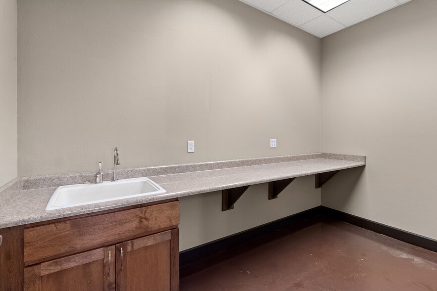 More Photos Of 20512 SW Roy Rogers Rd, Sherwood Multifamily For Sale