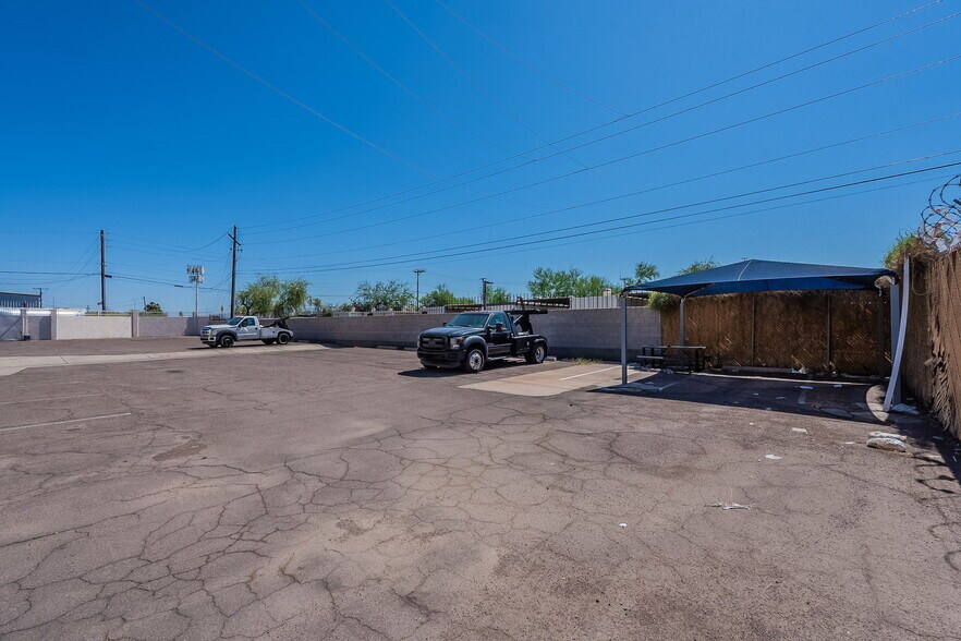 More Photos Of 4205 W Glenrosa Ave, Phoenix Warehouse For Lease