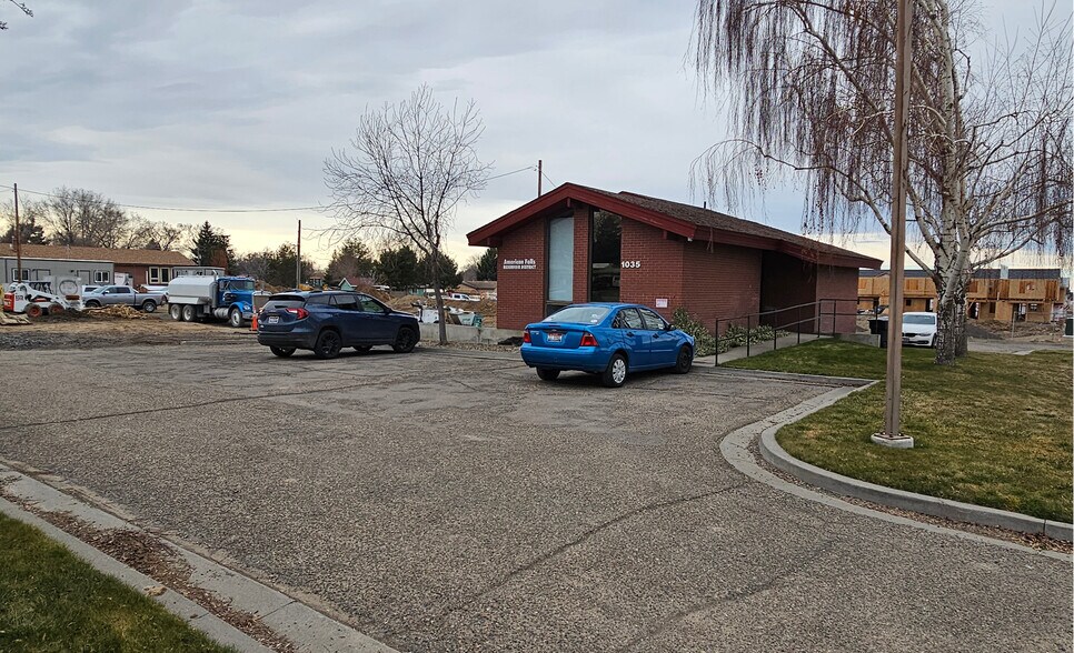More Photos Of 1035 N Lincoln Ave, Jerome Office For Sale