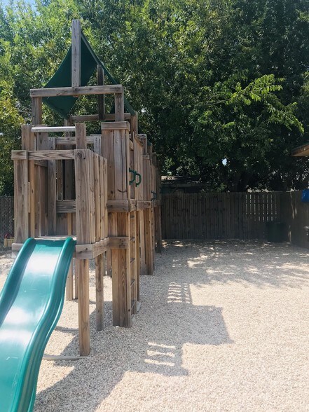 More Photos Of 7223 Green Oak Pl, San Antonio Daycare Center For Sale