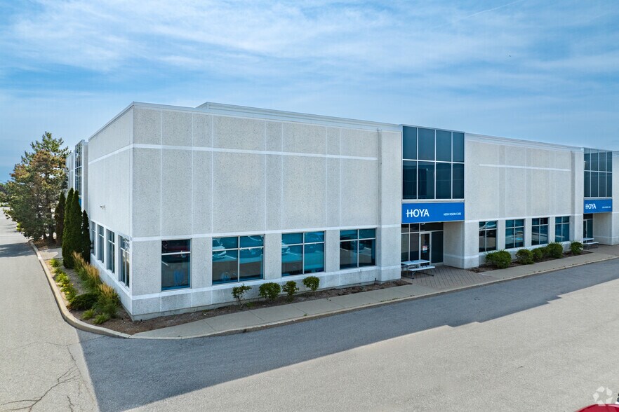 More Photos Of 3330 Ridgeway Dr, Mississauga Warehouse For Lease