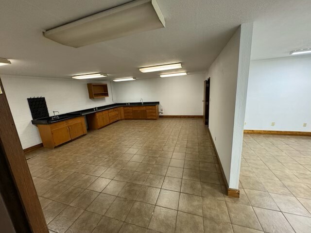 More Photos Of 1103 E Maguire Rd, Noble Light Manufacturing For Sale