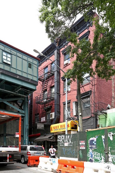 Primary Photo Of 295-297 Broadway, Brooklyn Apartments For Lease