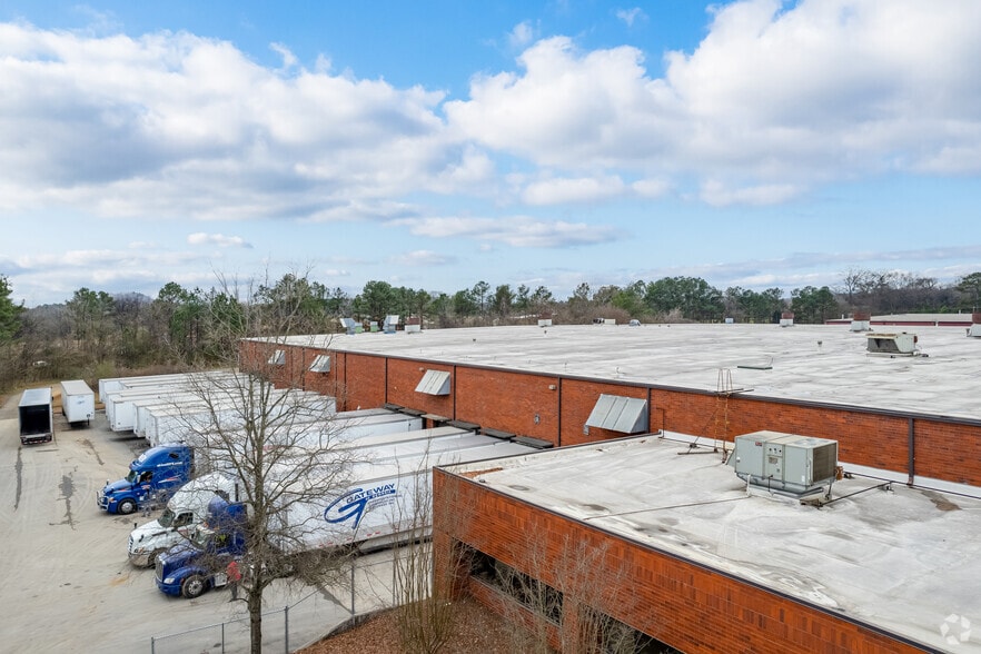 More Photos Of 425 Industrial Park Rd NE, Cartersville Warehouse For Lease