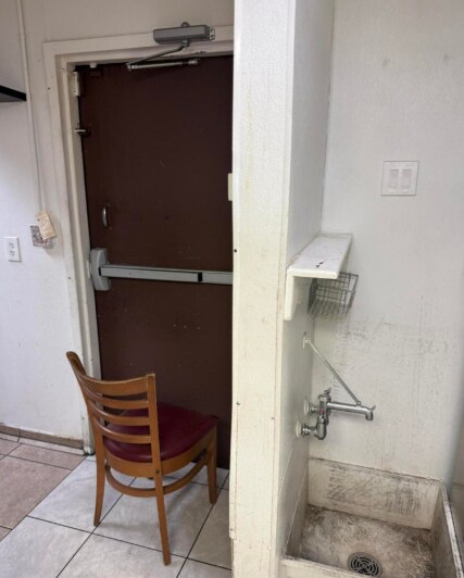 More Photos Of 801 E Broadway Rd, Mesa Fast Food For Sale