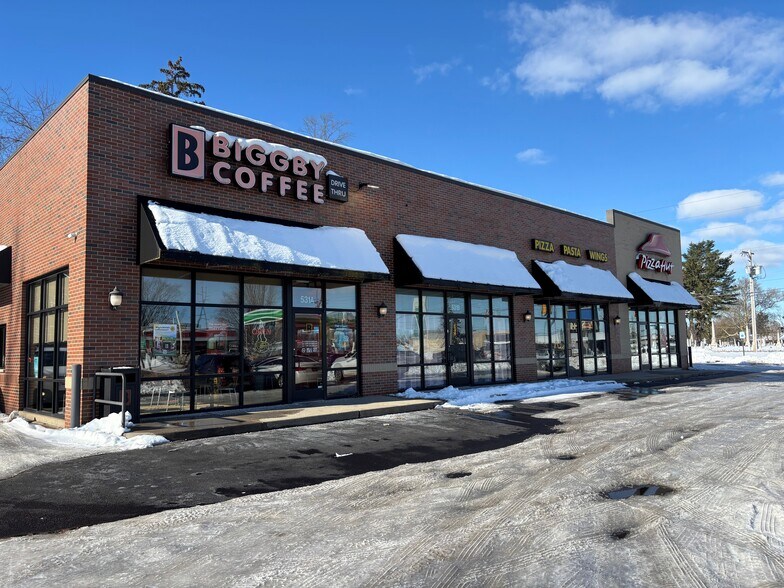 More Photos Of 531 N Grand St, Schoolcraft Storefront For Lease