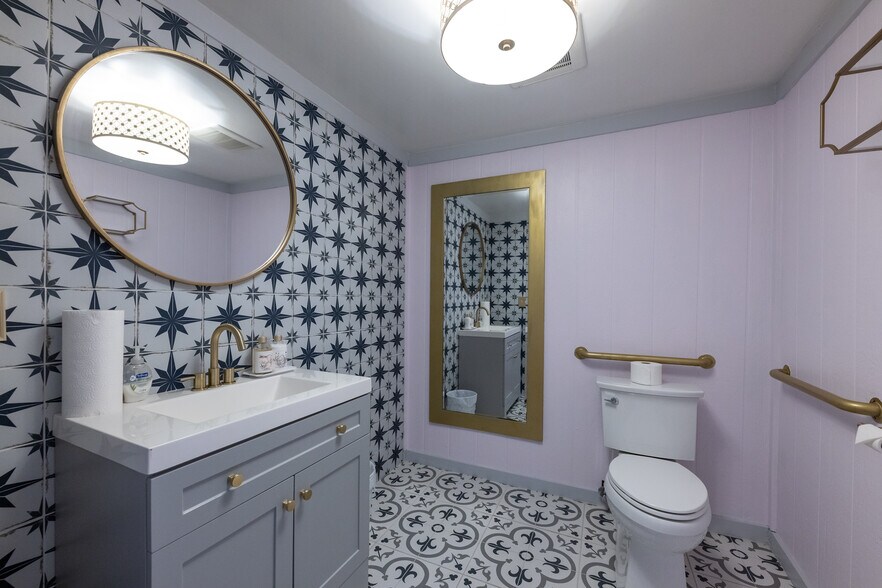 More Photos Of 119 W Gordon St, Thomaston Storefront Retail Office For Sale