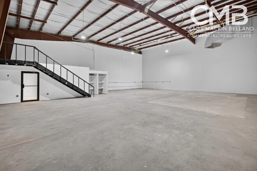 More Photos Of 300 Industrial Park Blvd, Sebastian Unknown For Lease