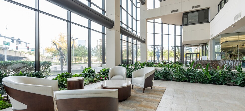 More Photos Of 1200 Riverplace Blvd, Jacksonville Office For Lease