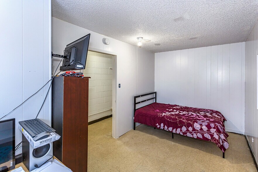 More Photos Of 12561-12563 Persing Dr, Whittier Showroom For Sale